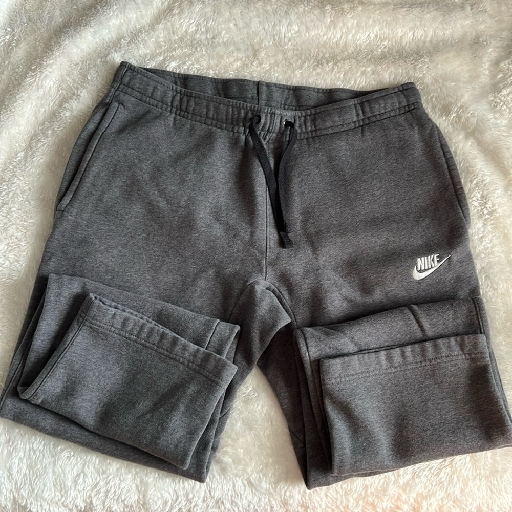 Men’s Nike Sweatpants Medium